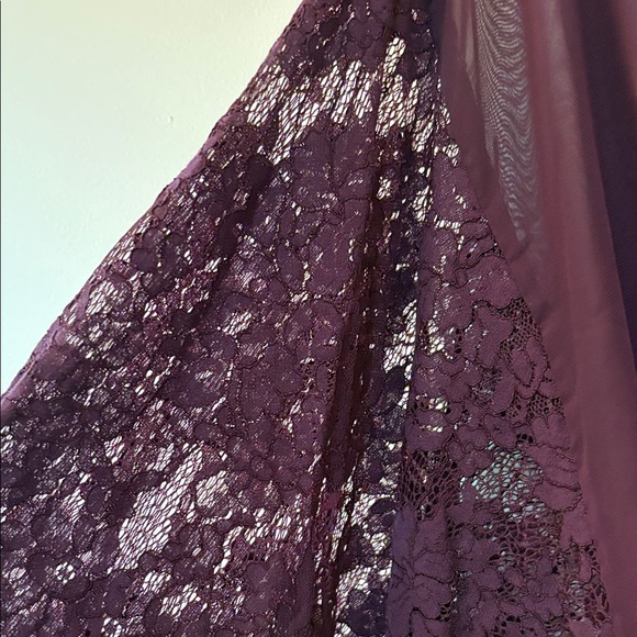 Cacique Deep Purple/Plum Lace Robe sheer size 14/16 - Picture 5 of 7